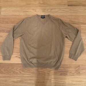 Men's V-Neck Sweater in Tan
